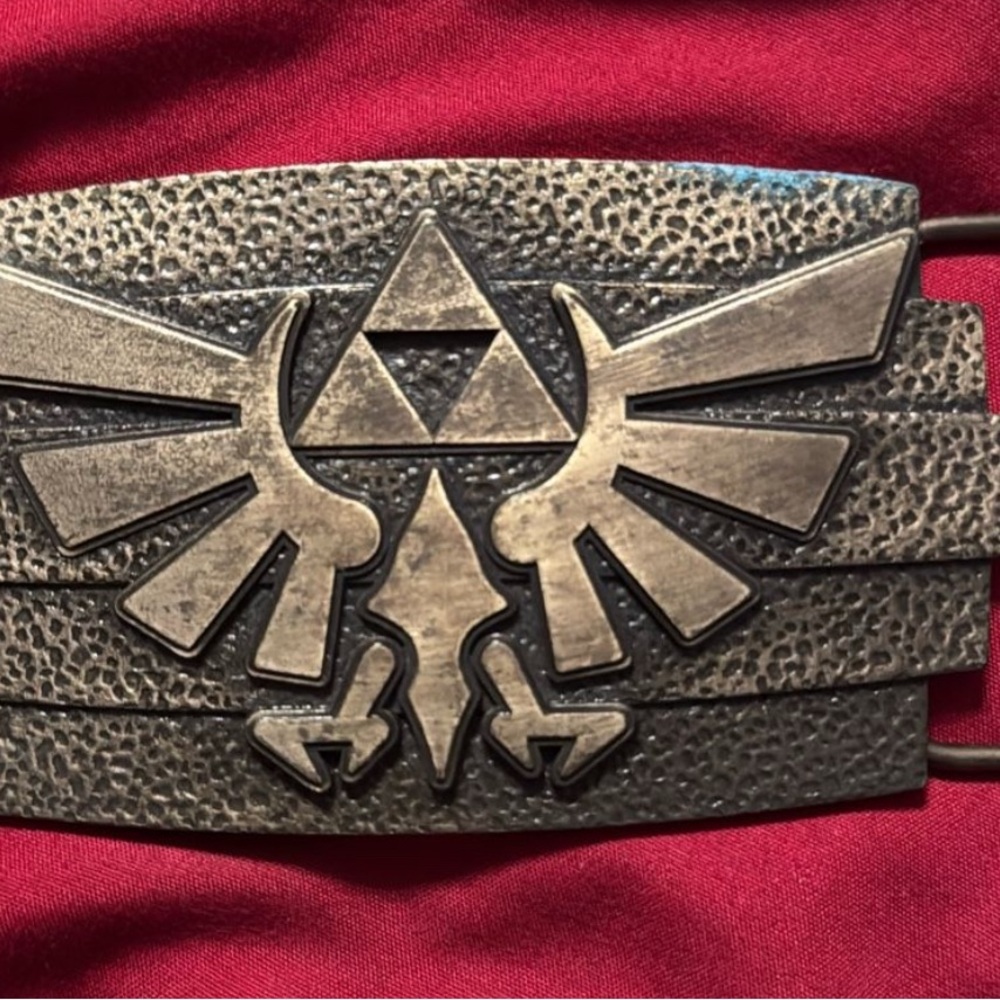 Legend of Zelda Bronze Triforce Belt Buckle